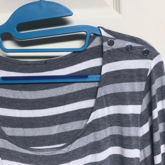 Womens top - Picture 3 of 3